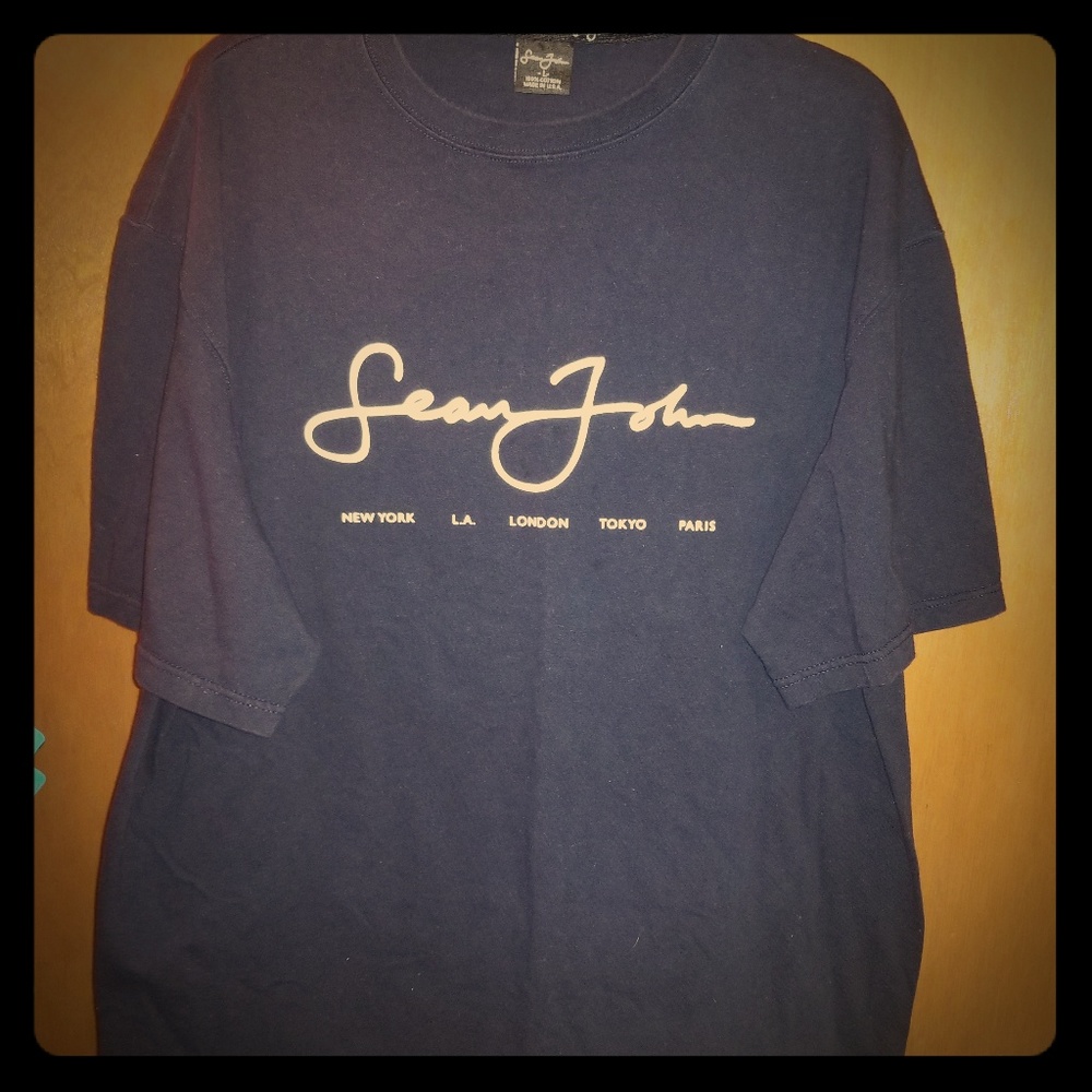 Vintage mens size L Sean John tee